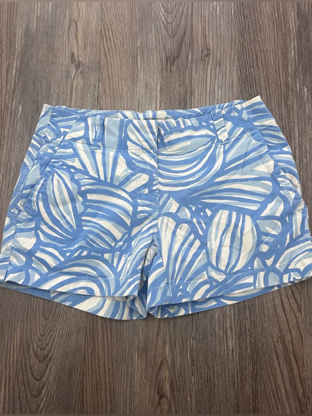 Vineyard Vines Women's Nautilus Shell Printed Every Day Shorts 00